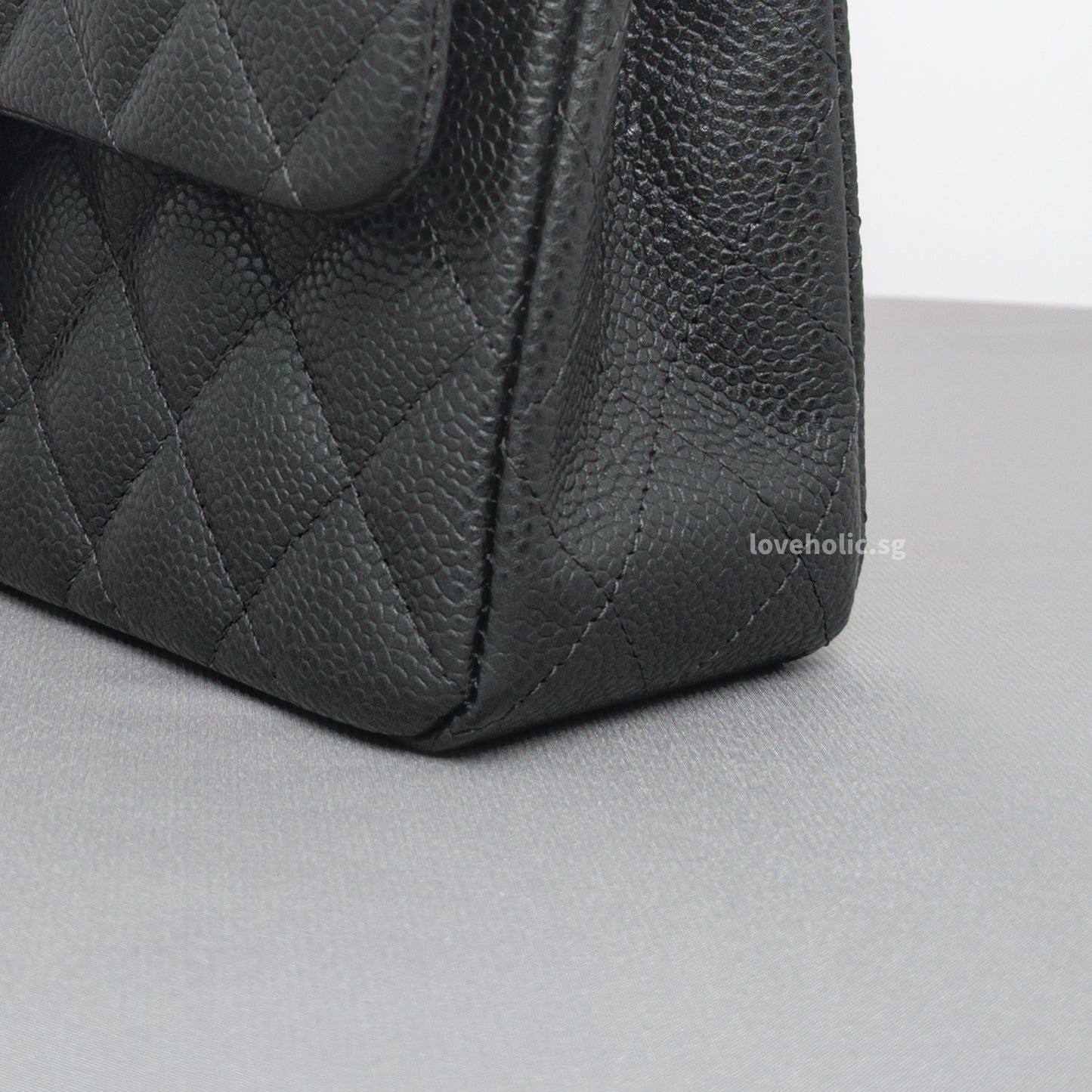 Classic Flap Small | 18S Dark Grey Caviar Light Gold Hardware