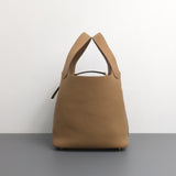 Picotin Lock 18 Biscuit Taurillon Clemence Gold Hardware