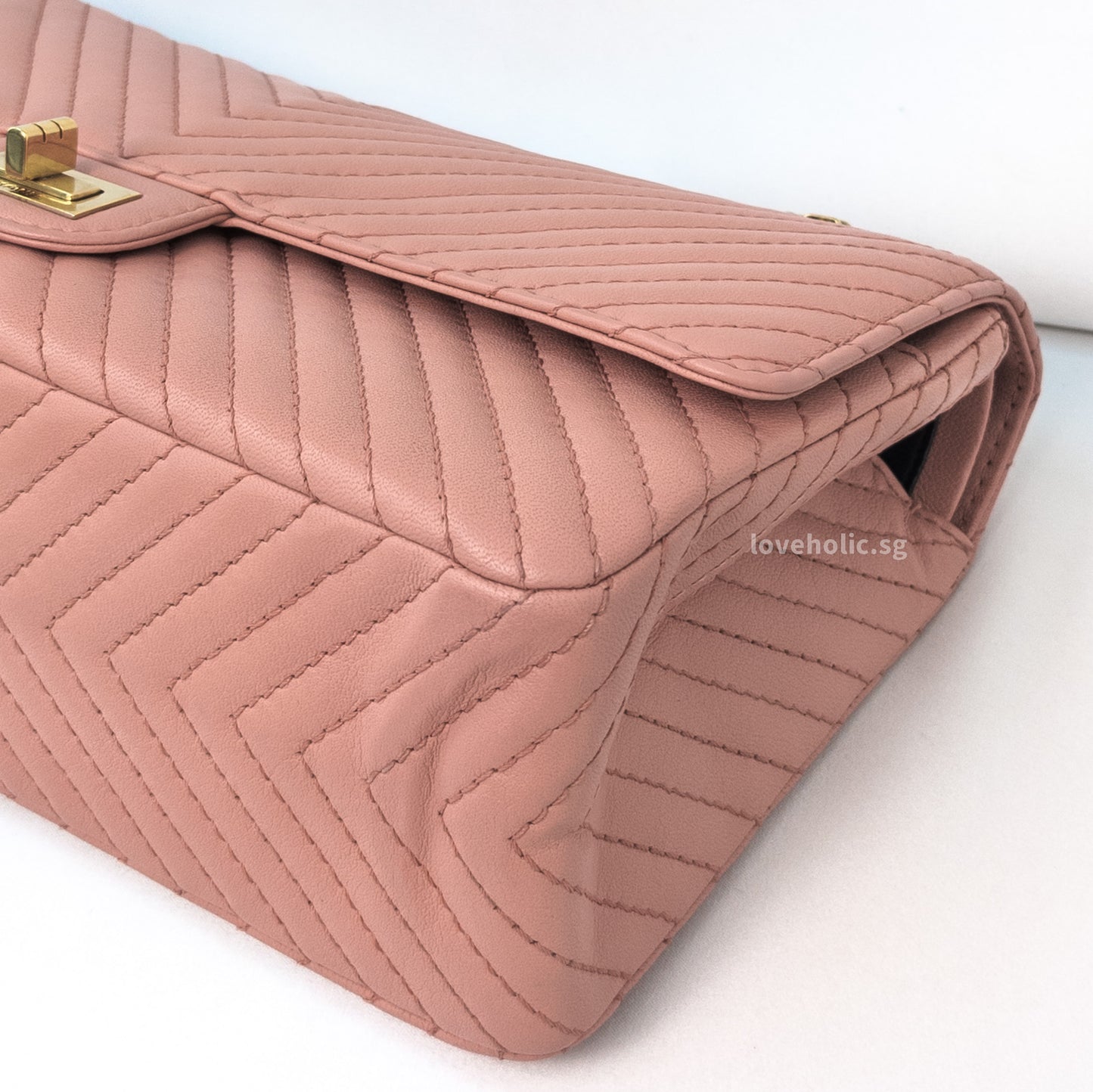 Reissue 2.55 226 Medium | Sakura Pink Calfskin Brushed Gold Hardware