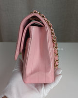 Classic Flap Chevron Medium | 21S Light Pink Caviar Light Gold Hardware