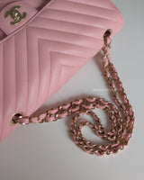 Classic Flap Chevron Medium | 21S Light Pink Caviar Light Gold Hardware