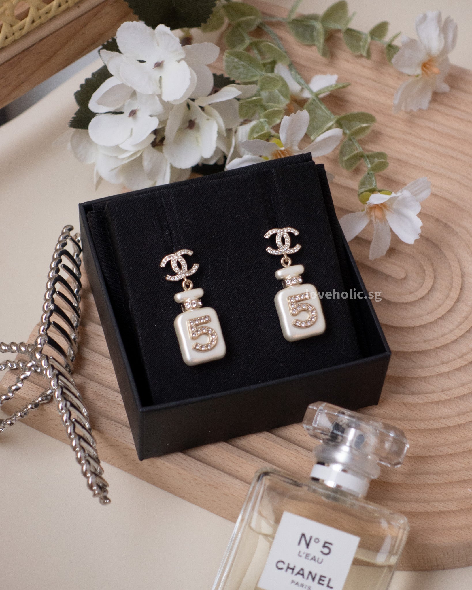 Chanel Perfume Earrings -1405 – loveholic