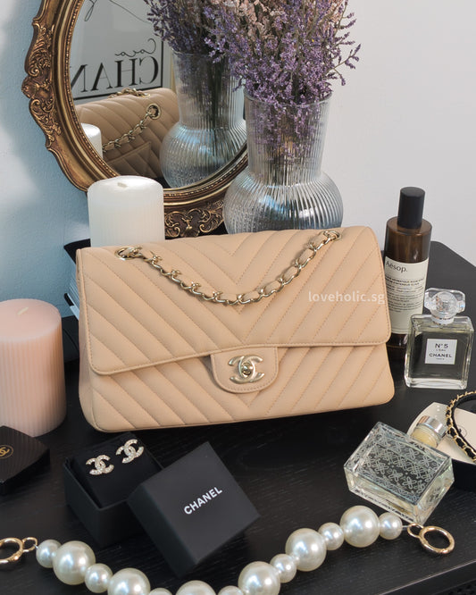Chanel Classic Flap Chevron Medium | 19S Beige Caviar Gold Hardware