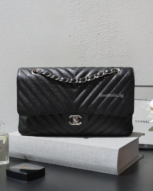 Chanel Classic Flap Chevron Medium | Black Caviar Silver Hardware-front