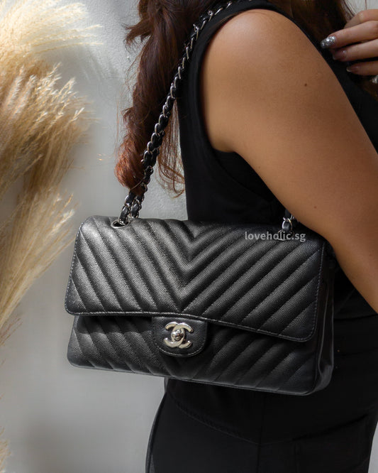 Chanel Classic Flap Chevron Medium | Black Caviar Silver Hardware-model