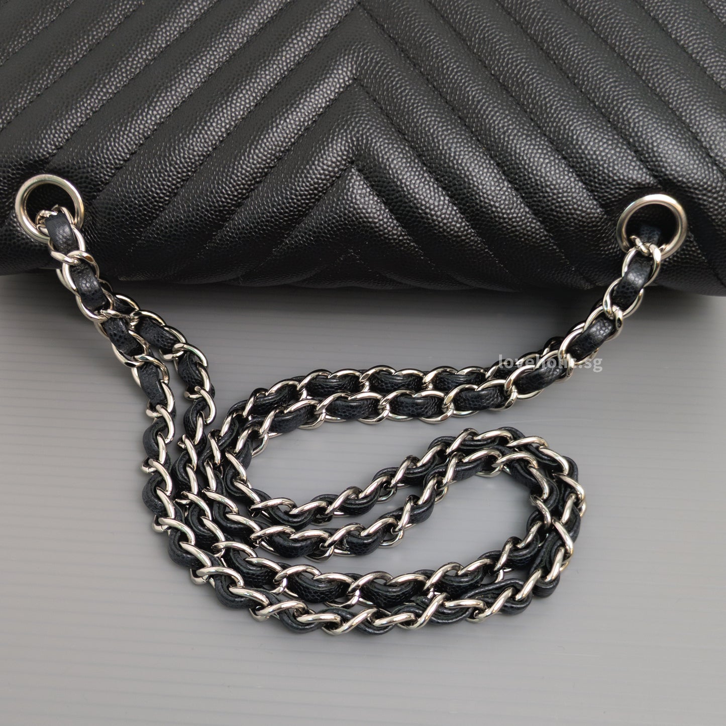 Chanel Classic Flap Chevron Medium | Black Caviar Silver Hardware-details