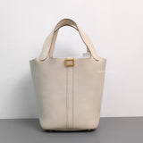 Picotin Lock 18 Craie Taurillon Clemence Gold Hardware