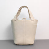 Picotin Lock 18 Craie Taurillon Clemence Gold Hardware