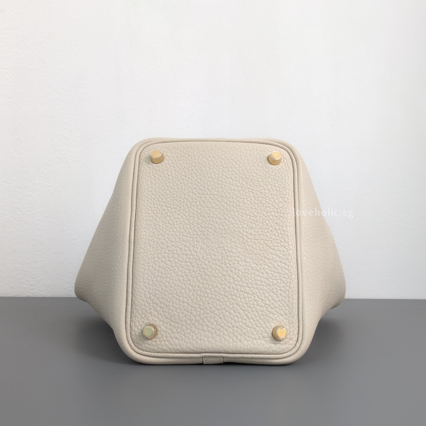 Hermes Picotin Lock 18 Craie Taurillon Clemence Gold Hardware-details
