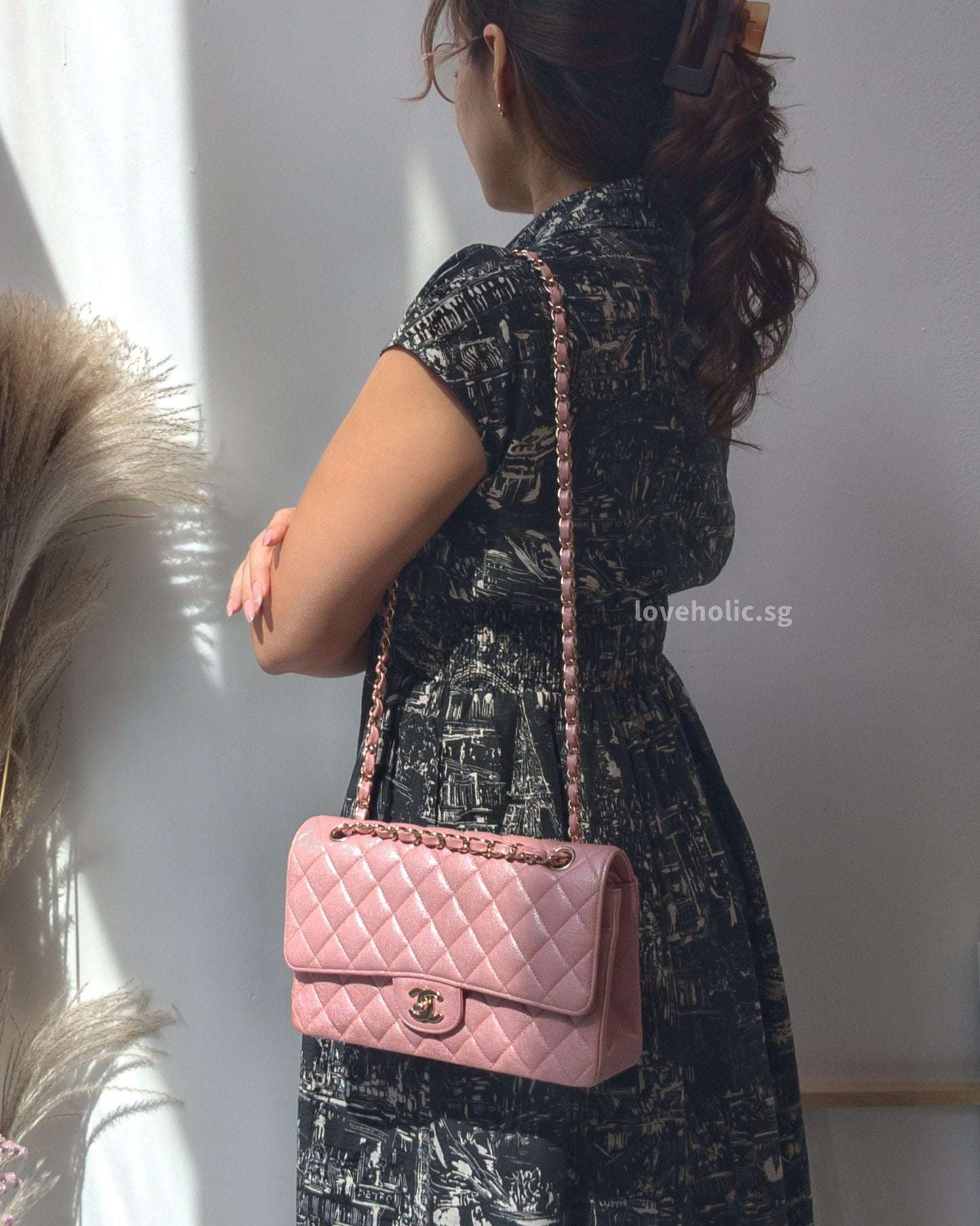 Chanel Classic Flap Medium | 19S Iridescent Sakura Pink Caviar Gold Hardware-model