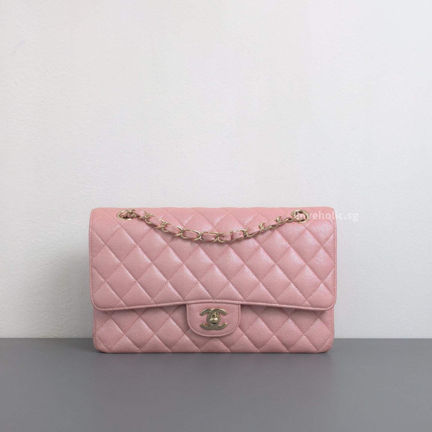Chanel Classic Flap Medium | 19S Iridescent Sakura Pink Caviar Gold Hardware-front1