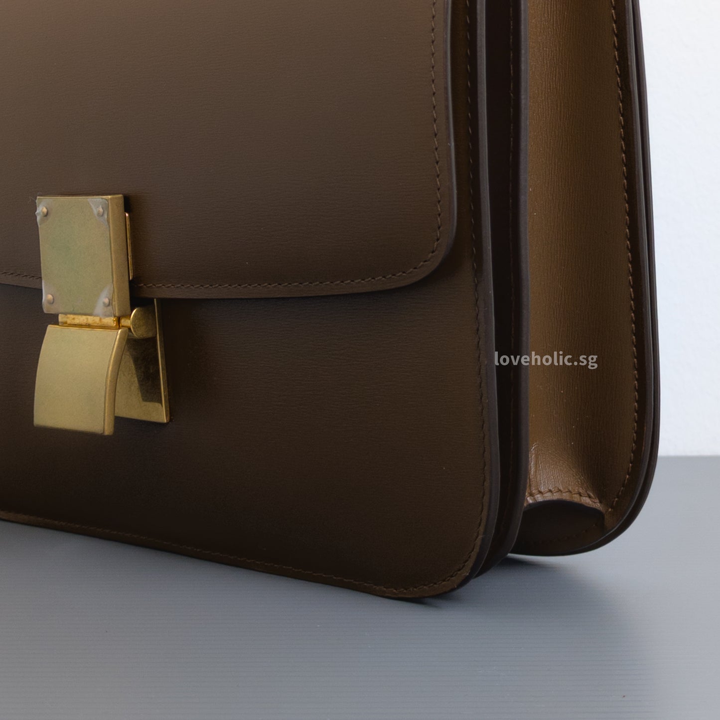 Celine Box Medium | Camel Calfskin Gold Hardware-details