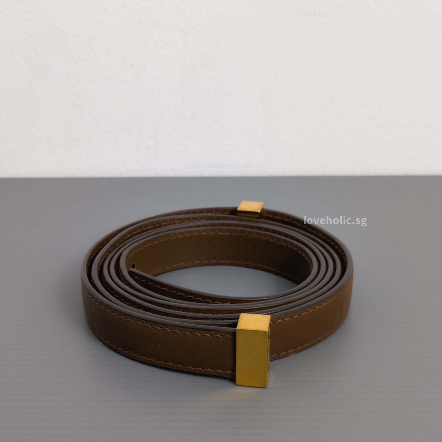 Celine Box Medium | Camel Calfskin Gold Hardware-details