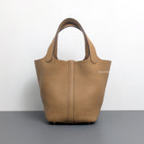 Picotin Lock 18 Biscuit Taurillon Clemence Gold Hardware