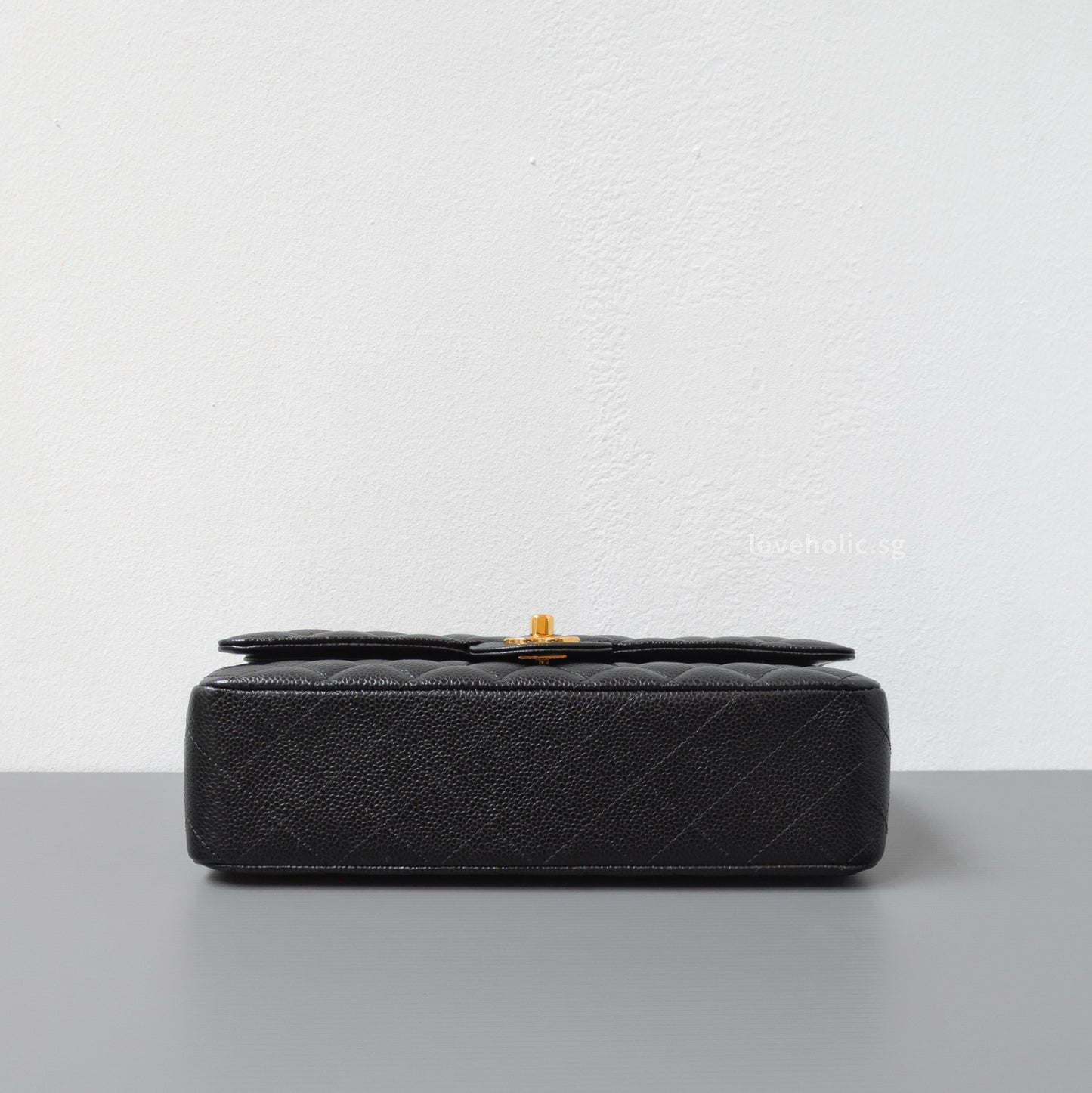 Chanel Classic Flap Medium | Black Caviar Gold Hardware-details