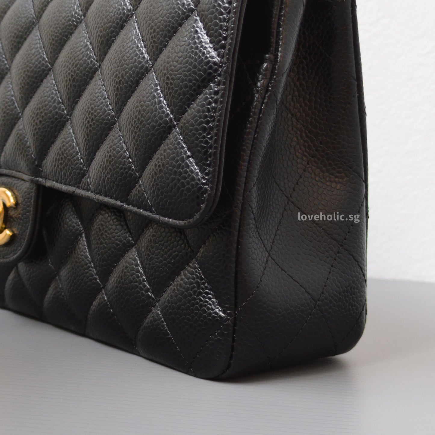 Chanel Classic Flap Medium | Black Caviar Gold Hardware-details
