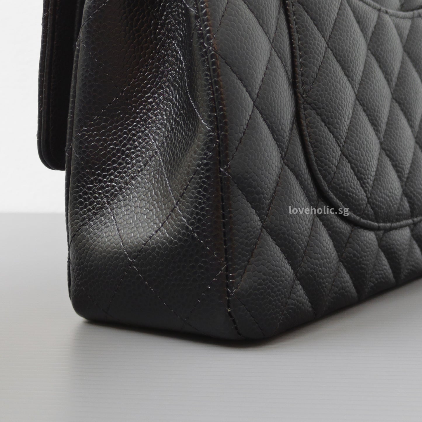 Chanel Classic Flap Medium | Black Caviar Gold Hardware-details