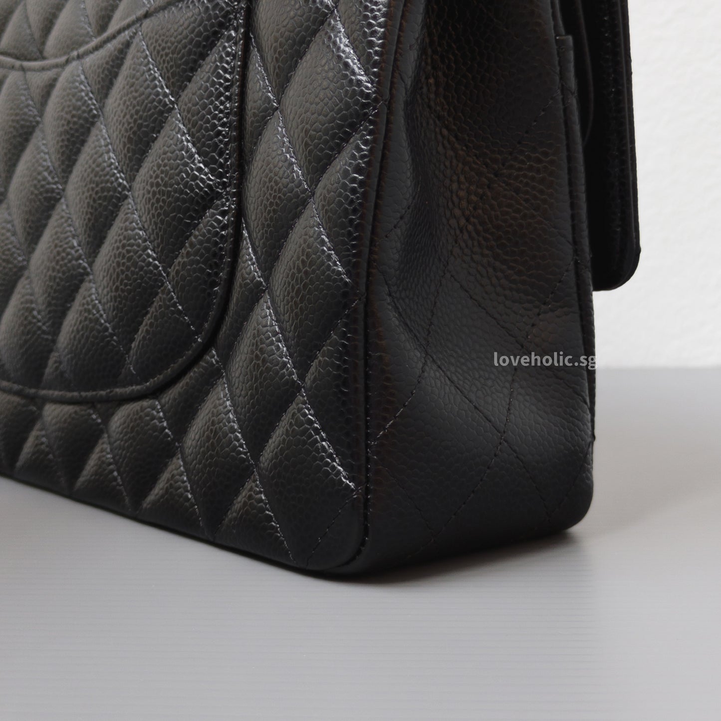Chanel Classic Flap Medium | Black Caviar Gold Hardware-details