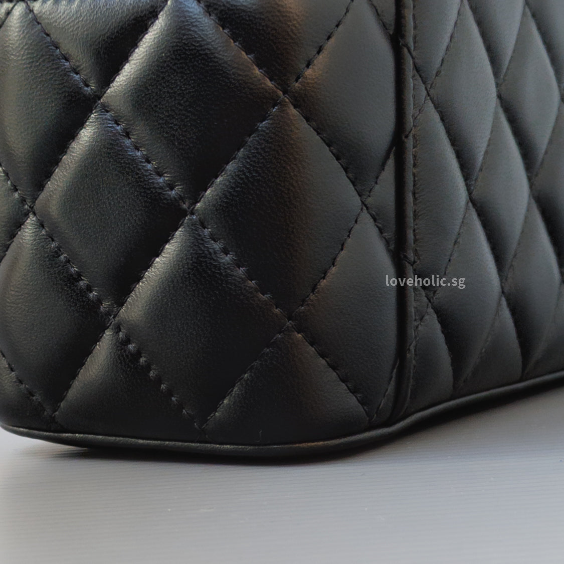 Chanel Pearl Crush Vanity Bag on Chain 22B Black Lambskin Gold Hardware-details