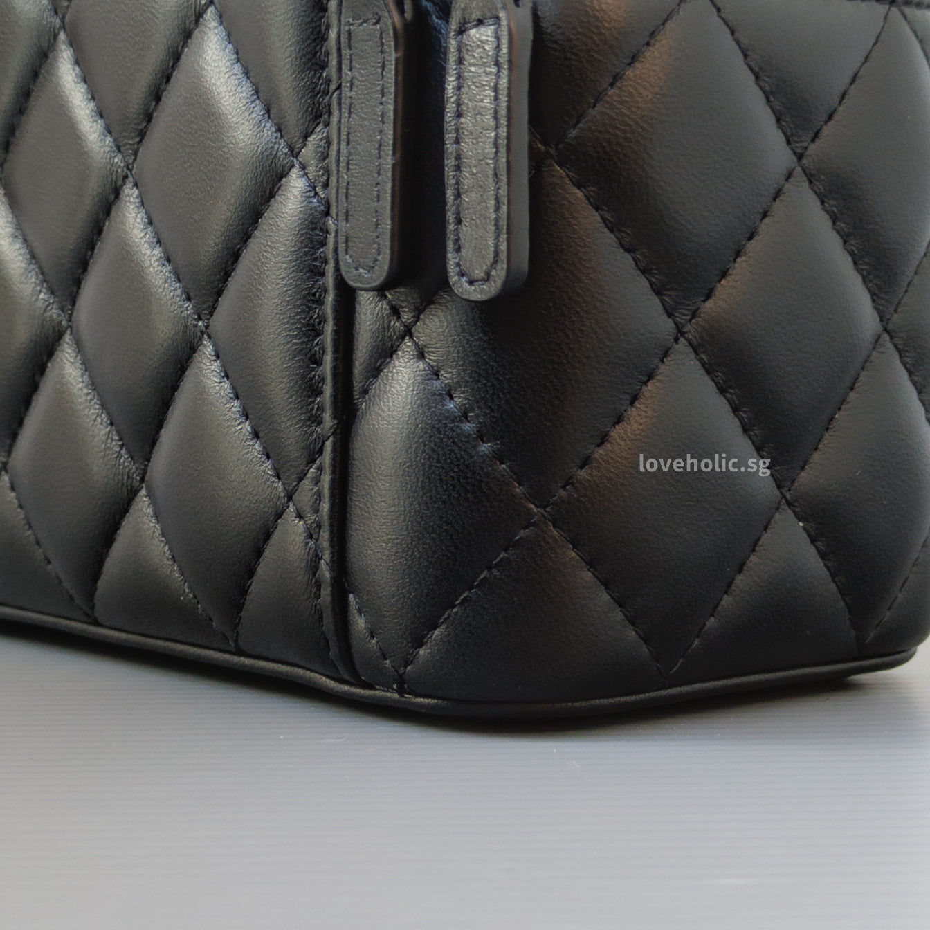 Chanel Pearl Crush Vanity Bag on Chain 22B Black Lambskin Gold Hardware-details