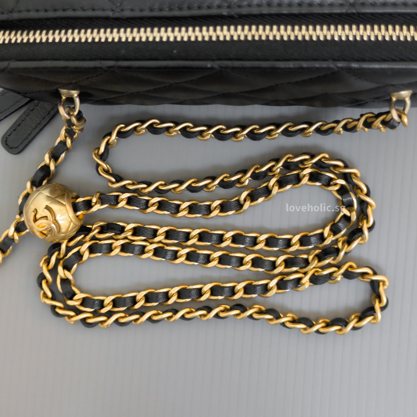 Chanel Pearl Crush Vanity Bag on Chain 22B Black Lambskin Gold Hardware-details