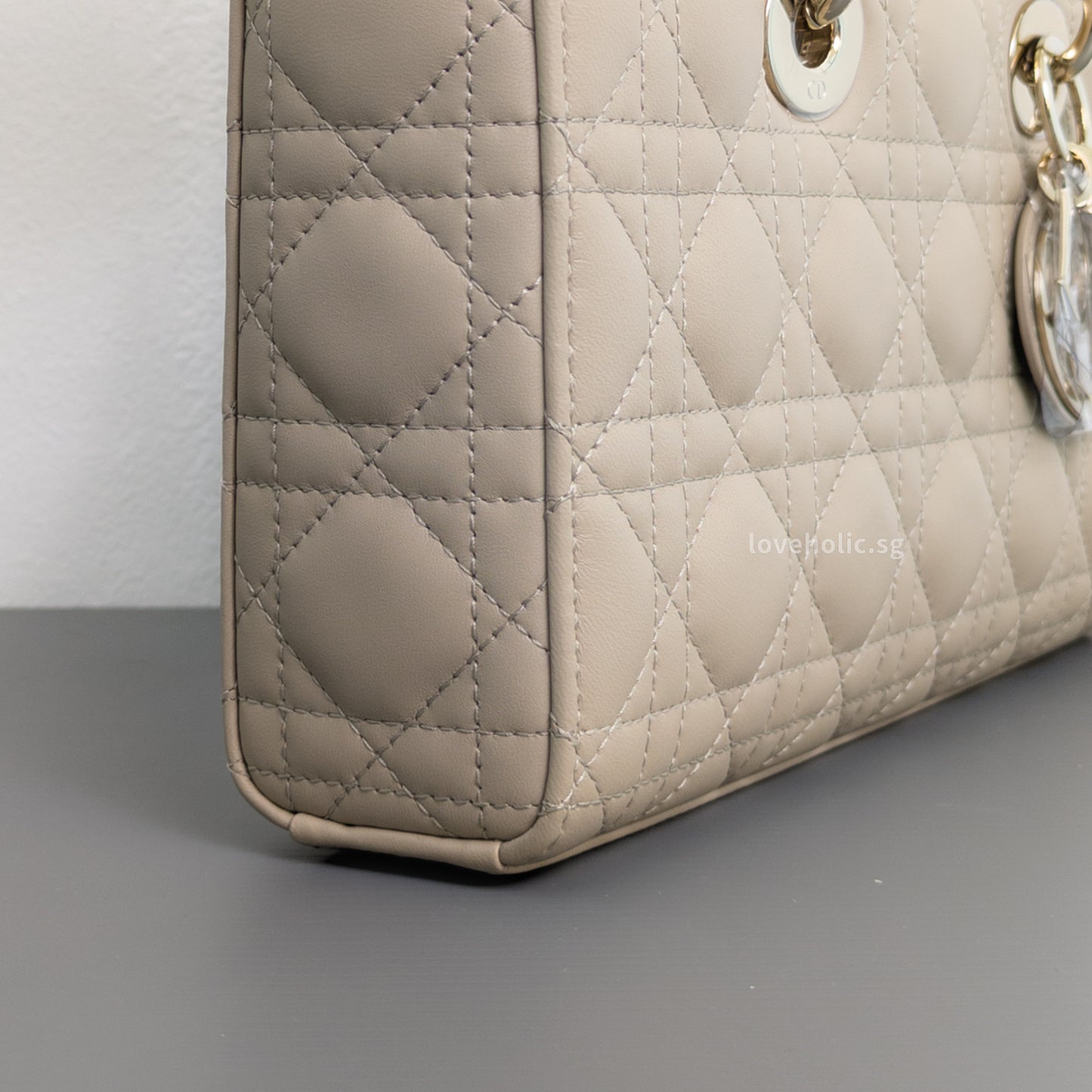 Dior Lady D-Joy Medium | Beige Lambskin Light Gold Hardware-details