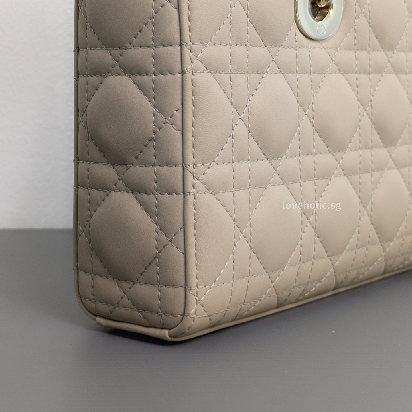 Dior Lady D-Joy Medium | Beige Lambskin Light Gold Hardware-details