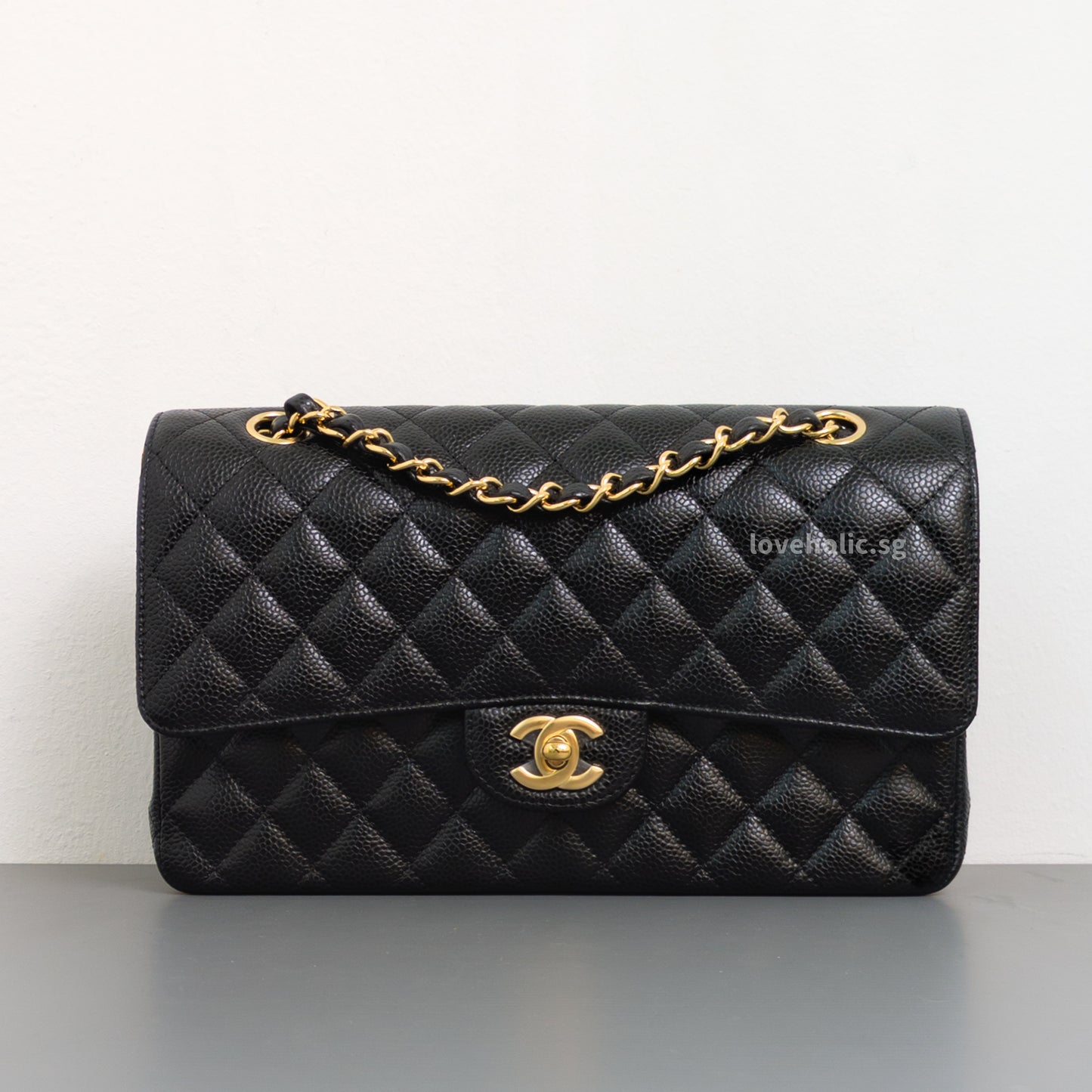 Classic Flap Medium | Black Caviar Gold Hardware