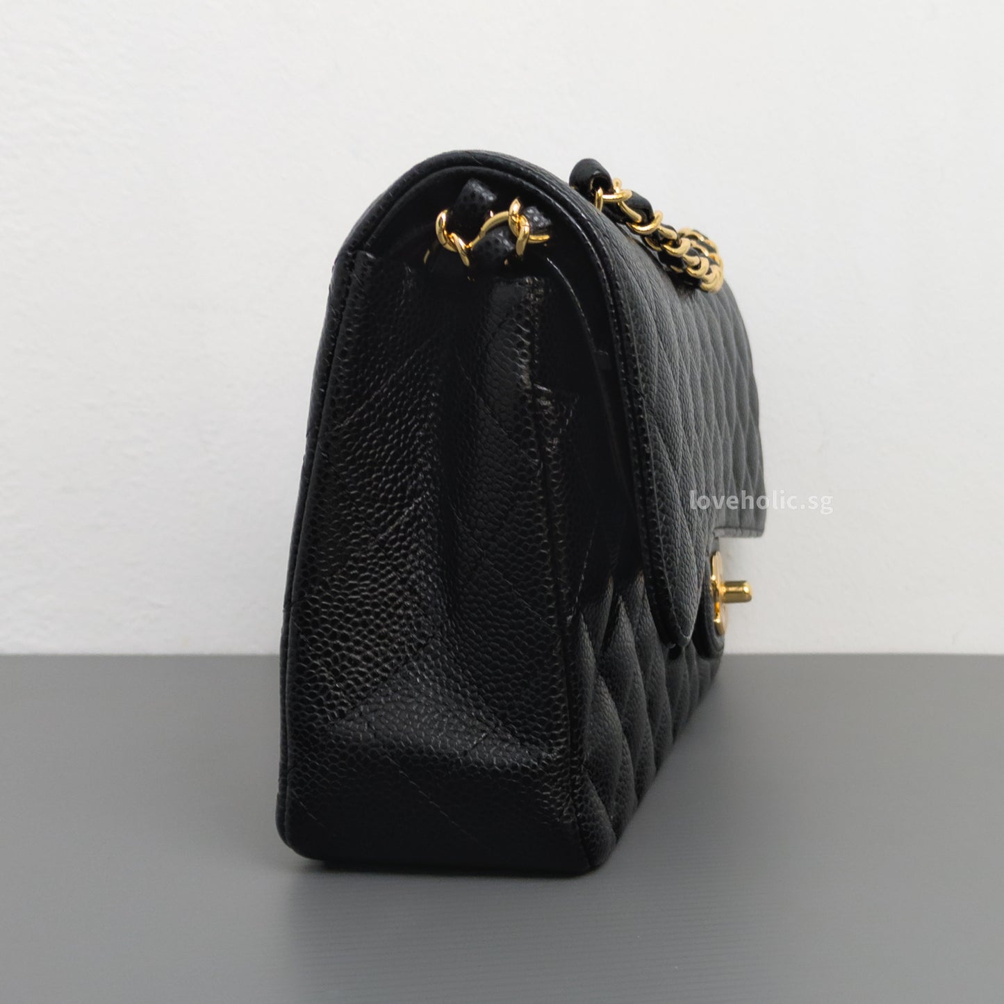 Classic Flap Medium | Black Caviar Gold Hardware