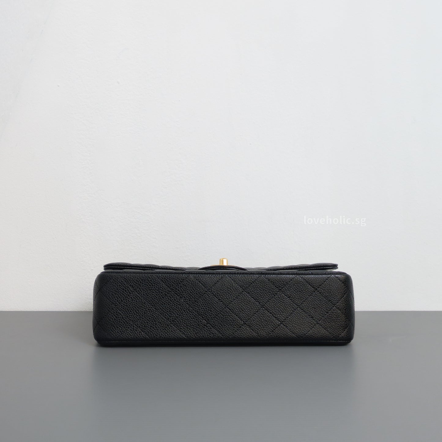 Chanel Classic Flap Medium | Black Caviar Gold Hardware-details
