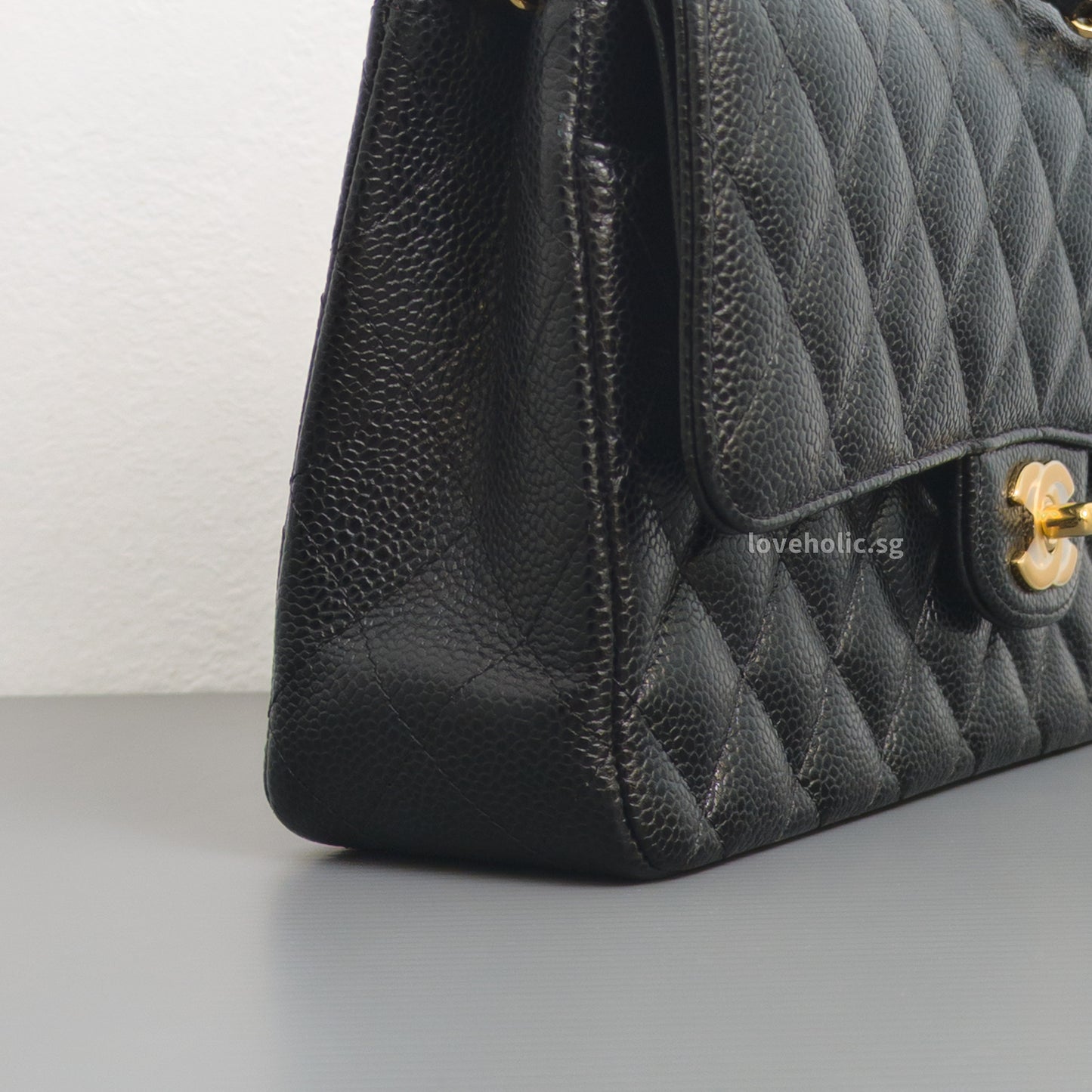 Chanel Classic Flap Medium | Black Caviar Gold Hardware-details