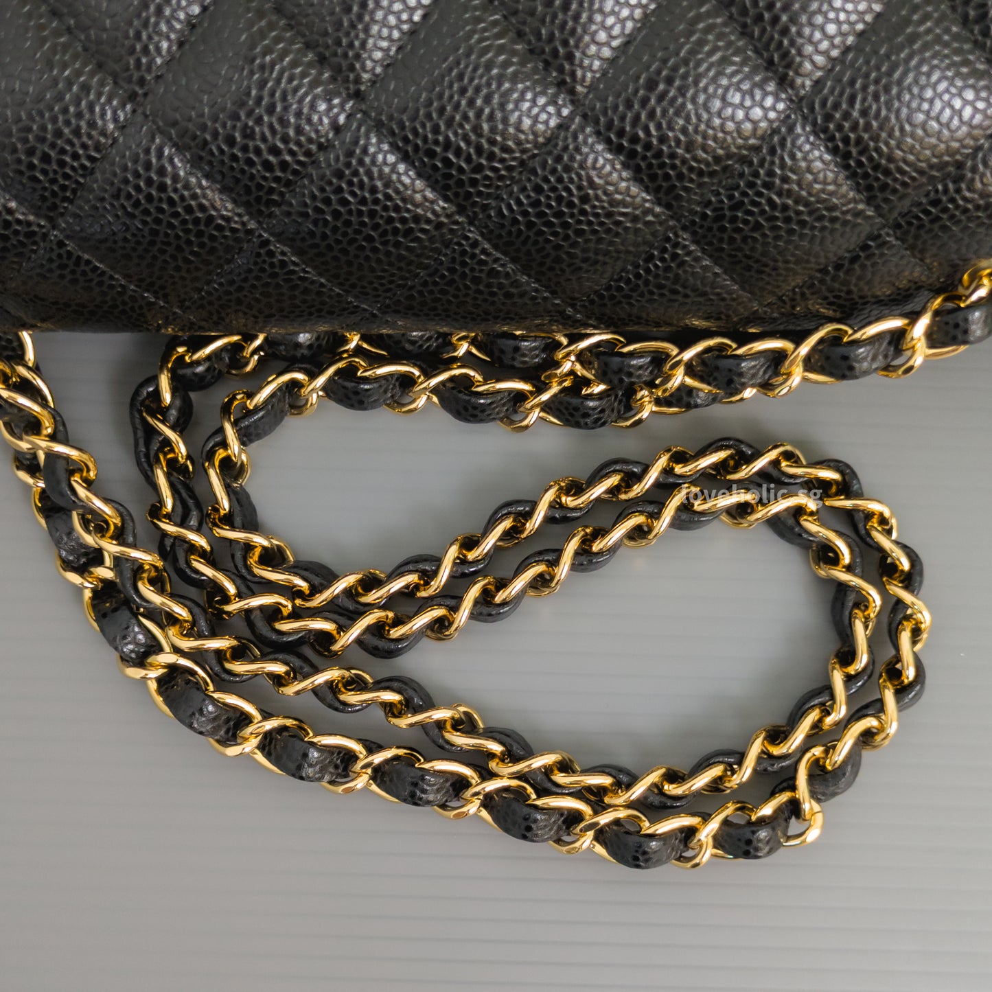 Chanel Classic Flap Medium | Black Caviar Gold Hardware-details