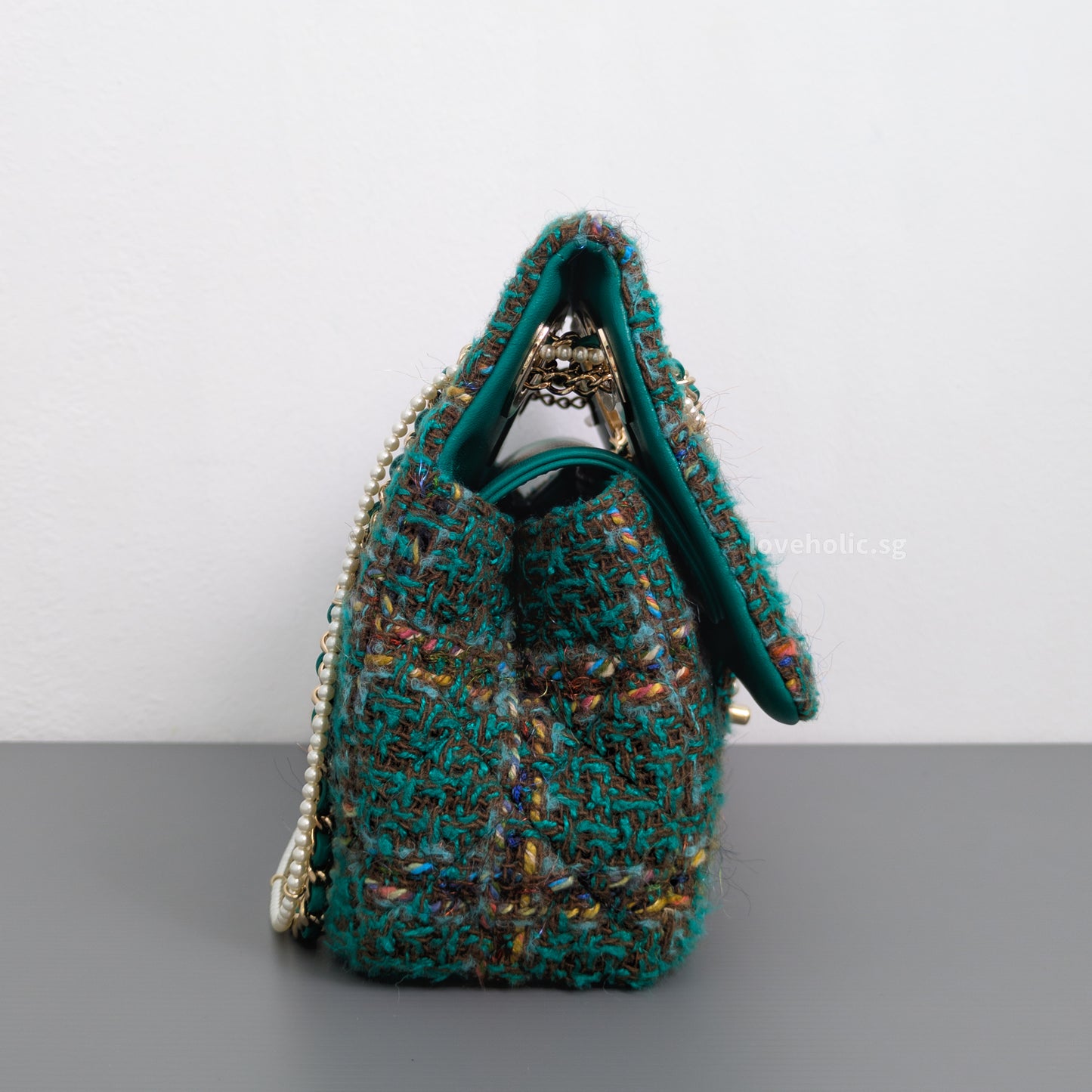 Chanel Flap Bag Metiers d'Art | Paris-Dakar Green Tweed Gold Hardware-details