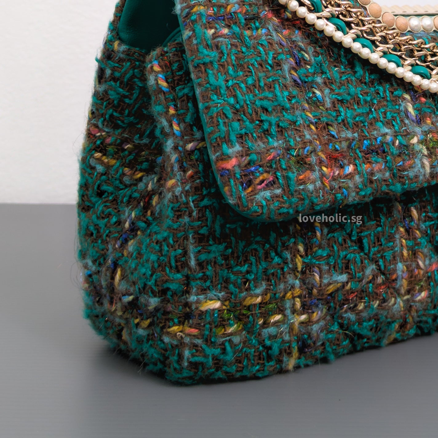 Chanel Flap Bag Metiers d'Art | Paris-Dakar Green Tweed Gold Hardware-details