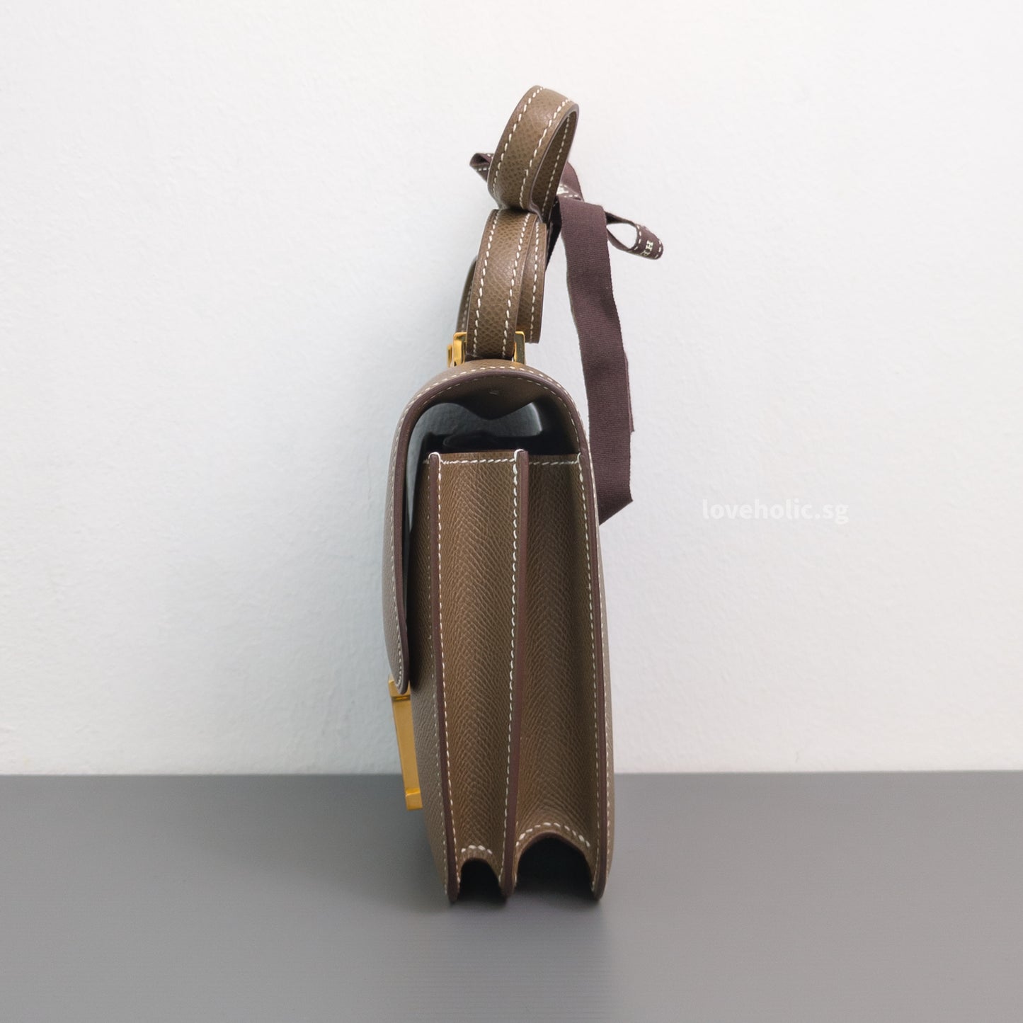 Hermes Constance 18 Mini | Etoupe Epsom Gold Hardware-details