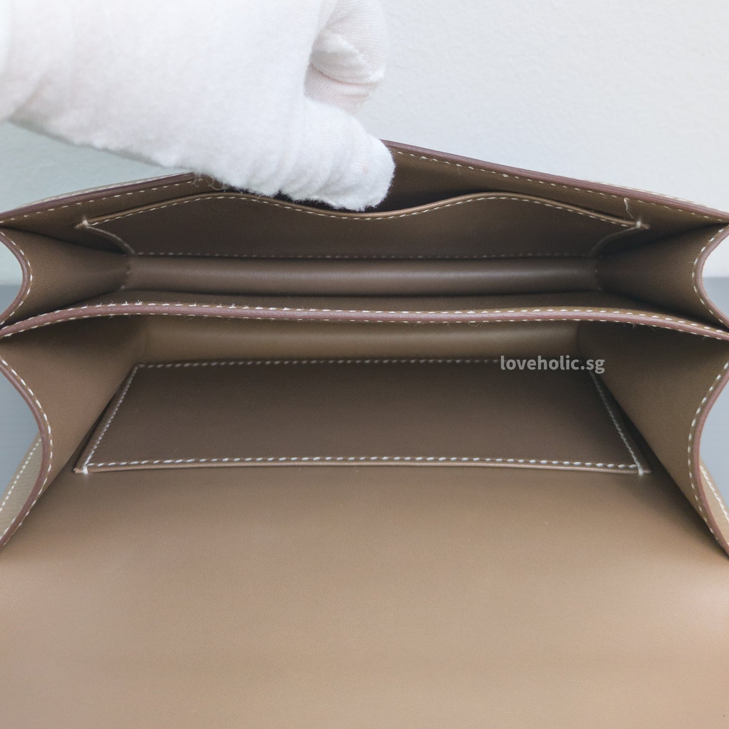 Hermes Constance 18 Mini | Etoupe Epsom Gold Hardware-details