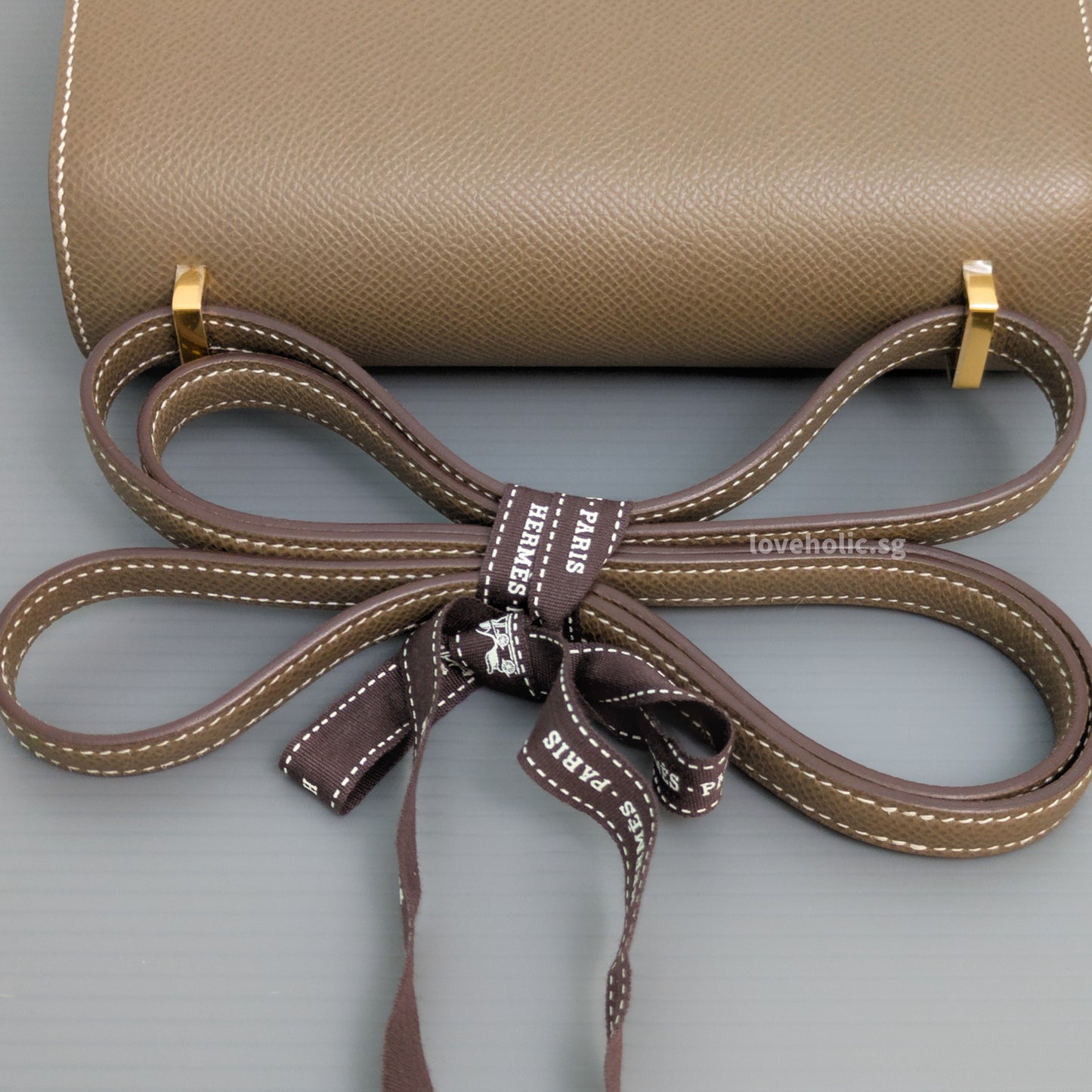 Hermes Constance 18 Mini | Etoupe Epsom Gold Hardware-details
