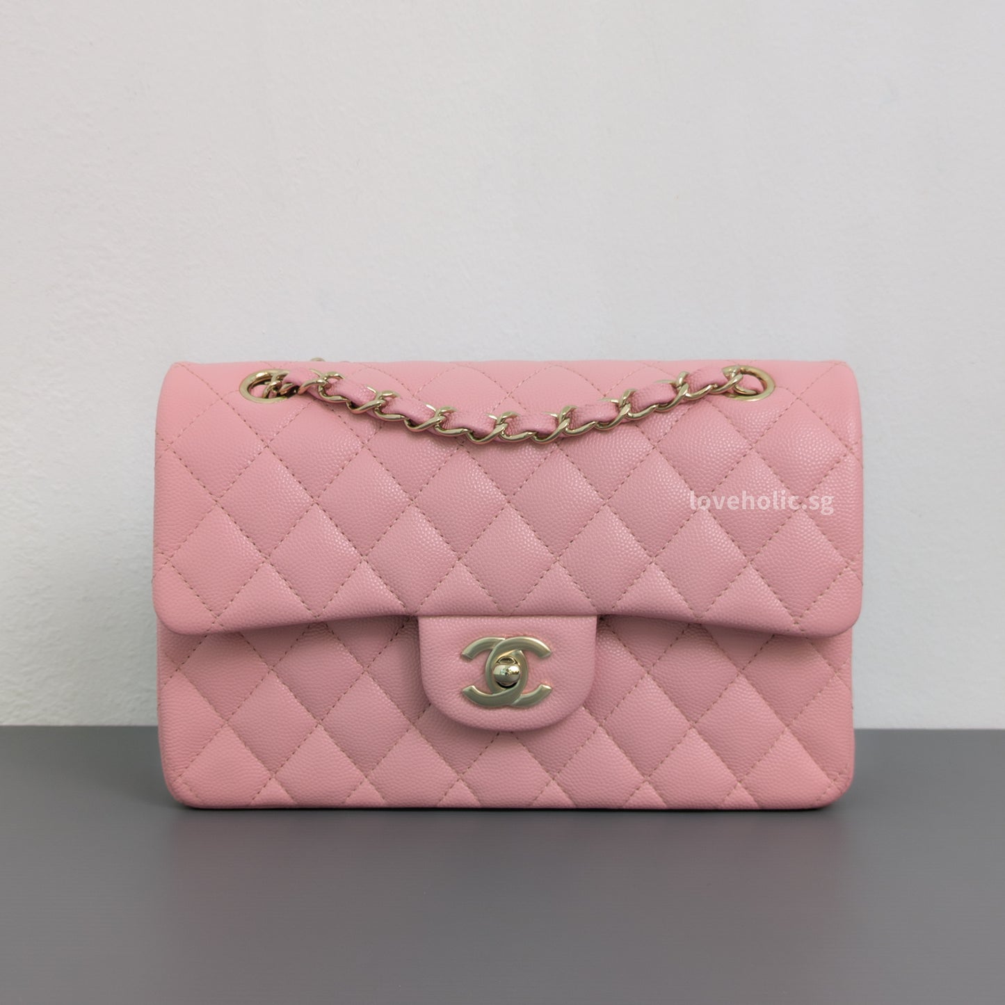 Chanel Classic Flap Small | 22C Sakura Pink Caviar Light Gold Hardware-front1