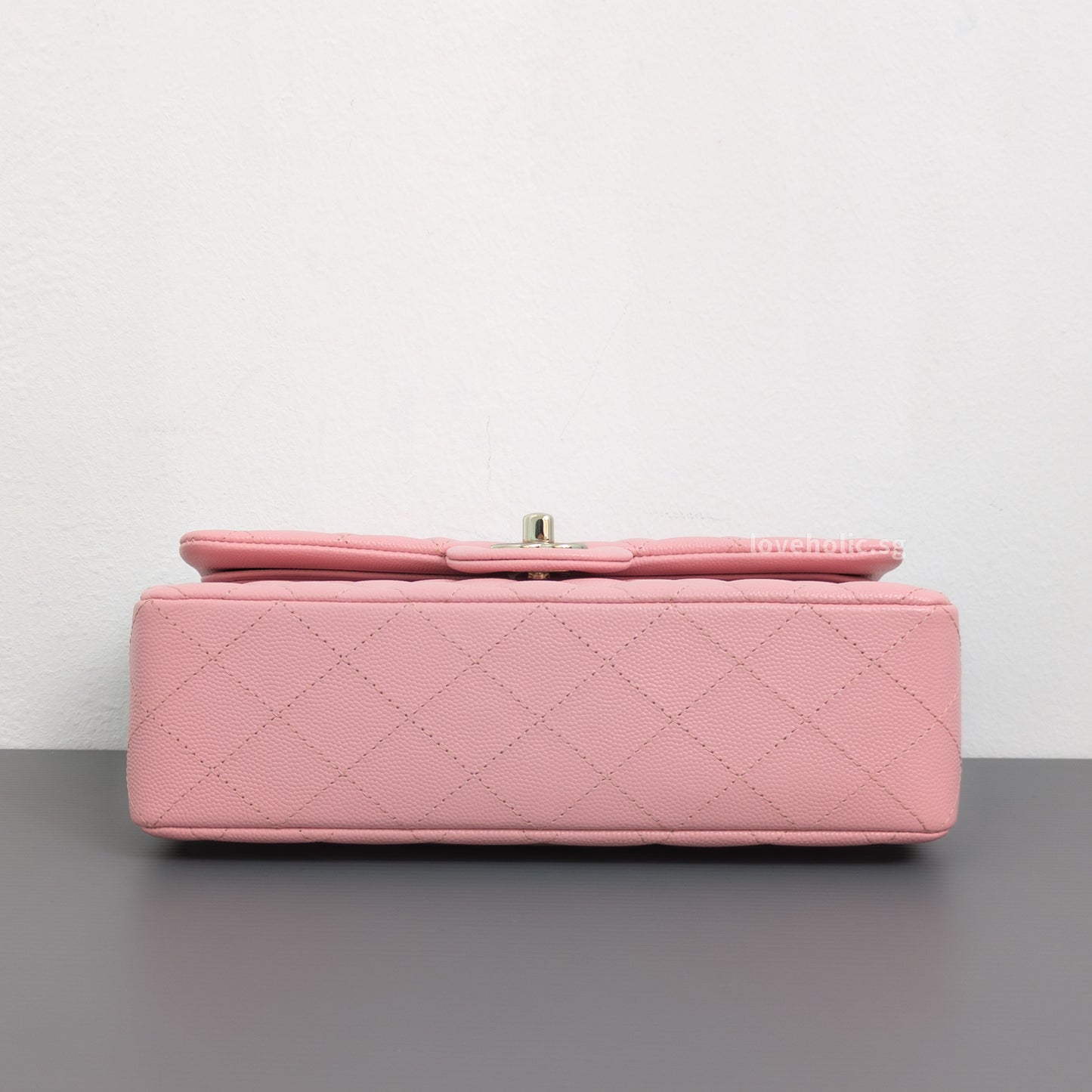 Classic Flap Small | 22C Sakura Pink Caviar Light Gold Hardware