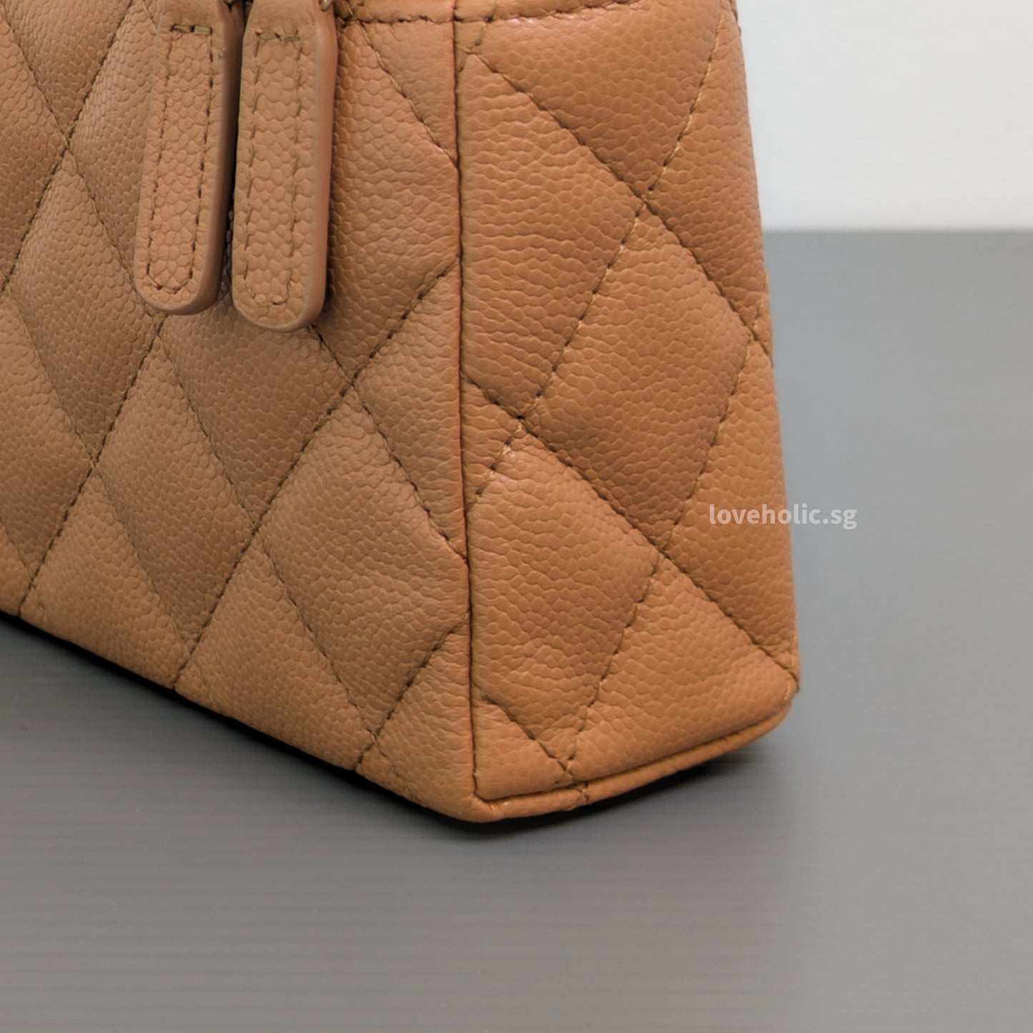 Chanel Top Handle Vanity On Chain LP | 25B Caramel Caviar Light Gold Hardware-details