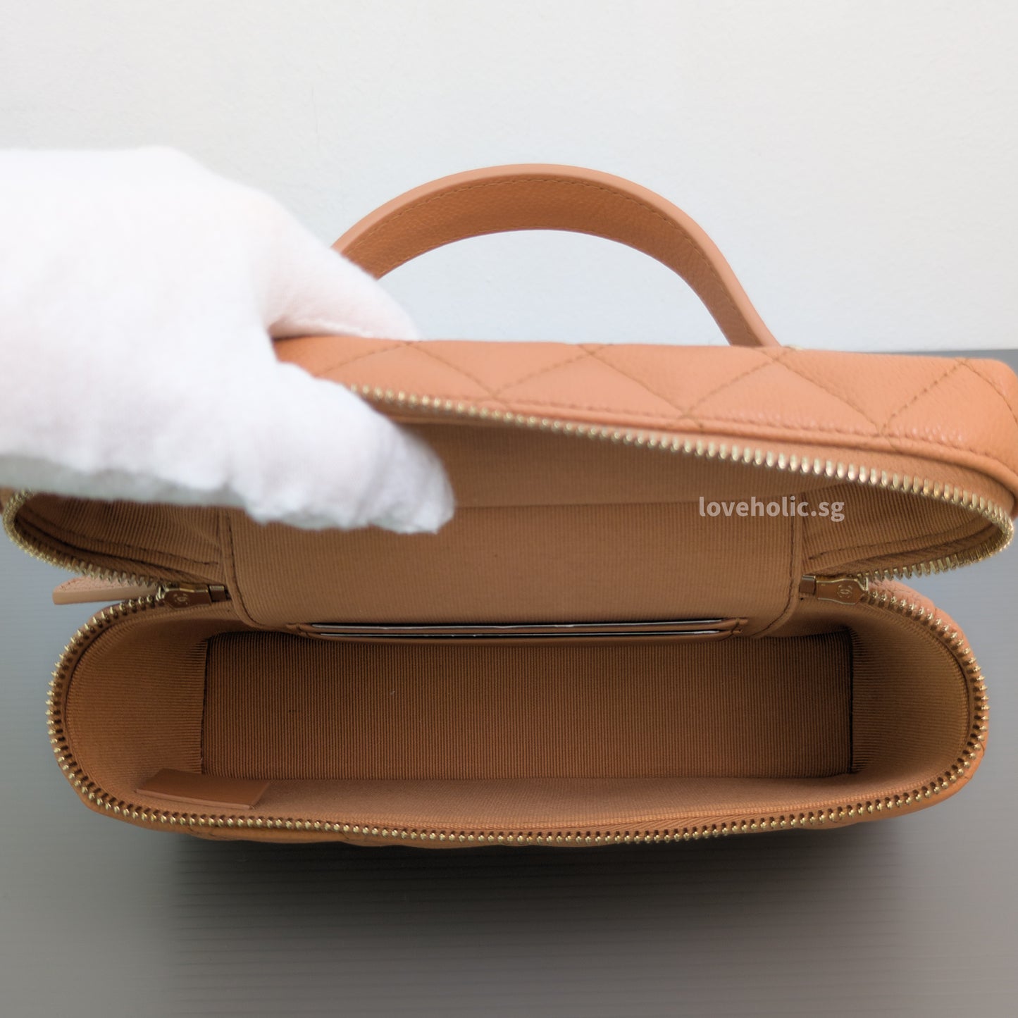 Chanel Top Handle Vanity On Chain LP | 25B Caramel Caviar Light Gold Hardware-details