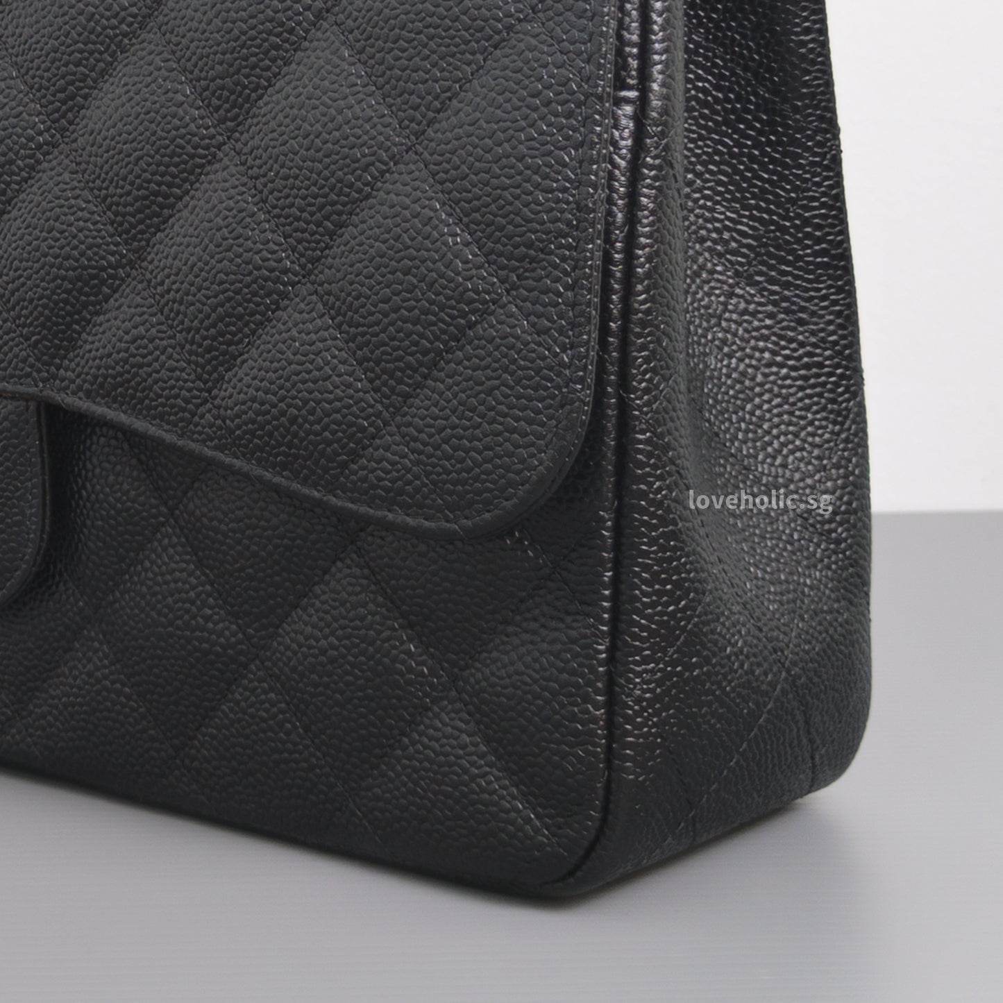 Chanel Classic Flap Jumbo | Black Caviar Gold Hardware-details