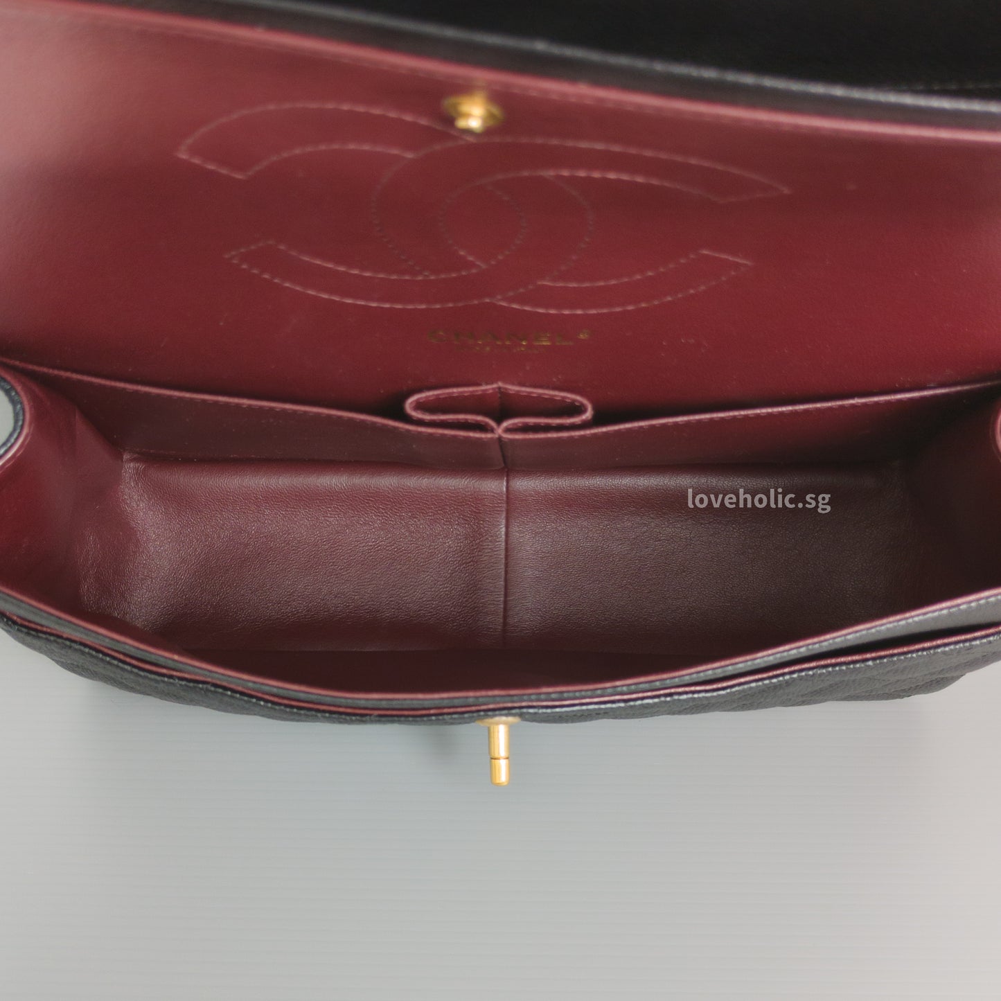 Chanel Classic Flap Jumbo | Black Caviar Gold Hardware-details