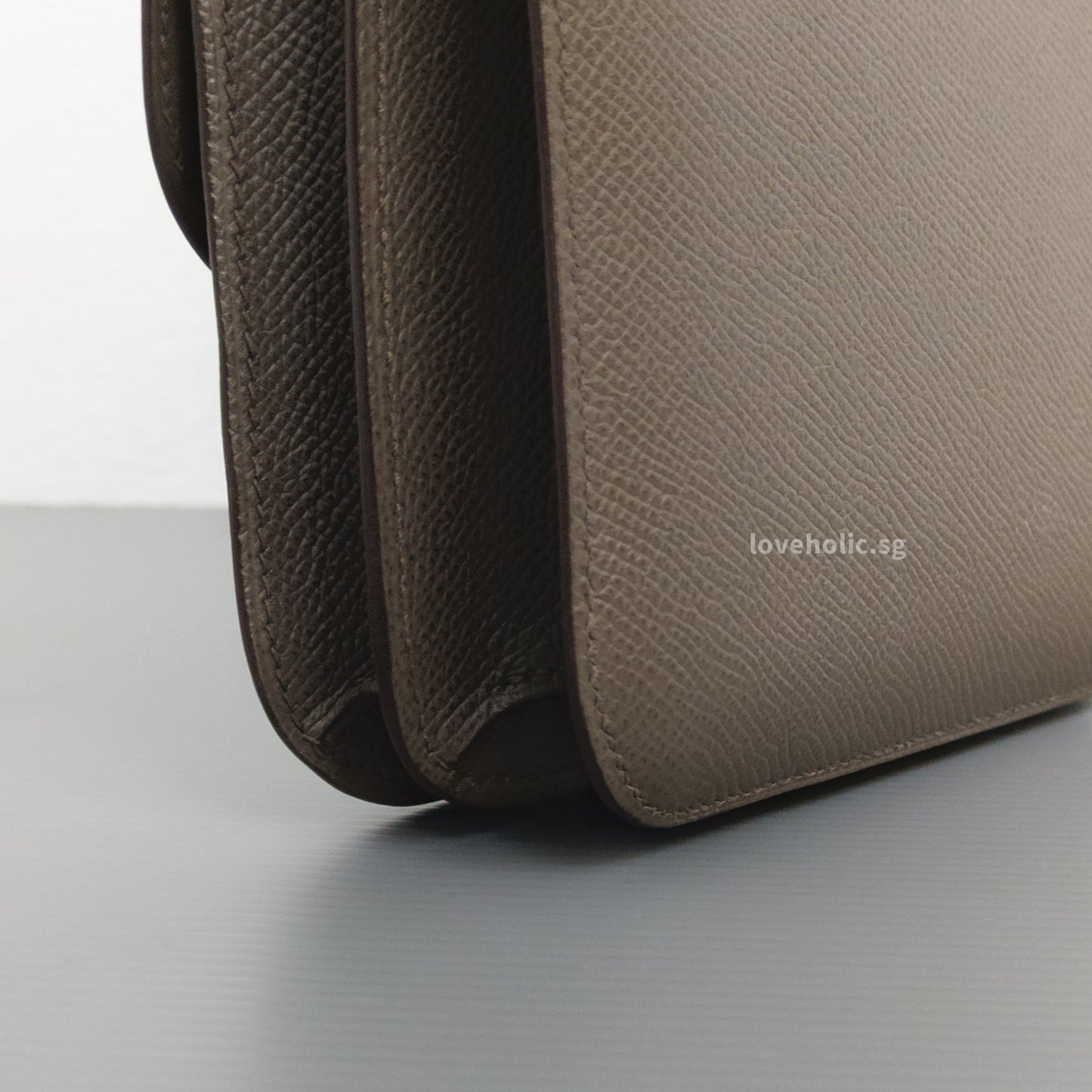 Hermes Constance 18 Mini | Etain Epsom Gold Hardware-details