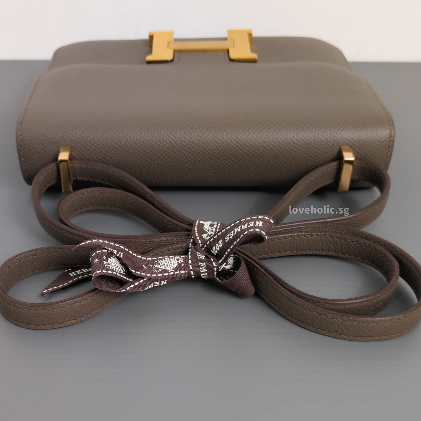 Hermes Constance 18 Mini | Etain Epsom Gold Hardware-details