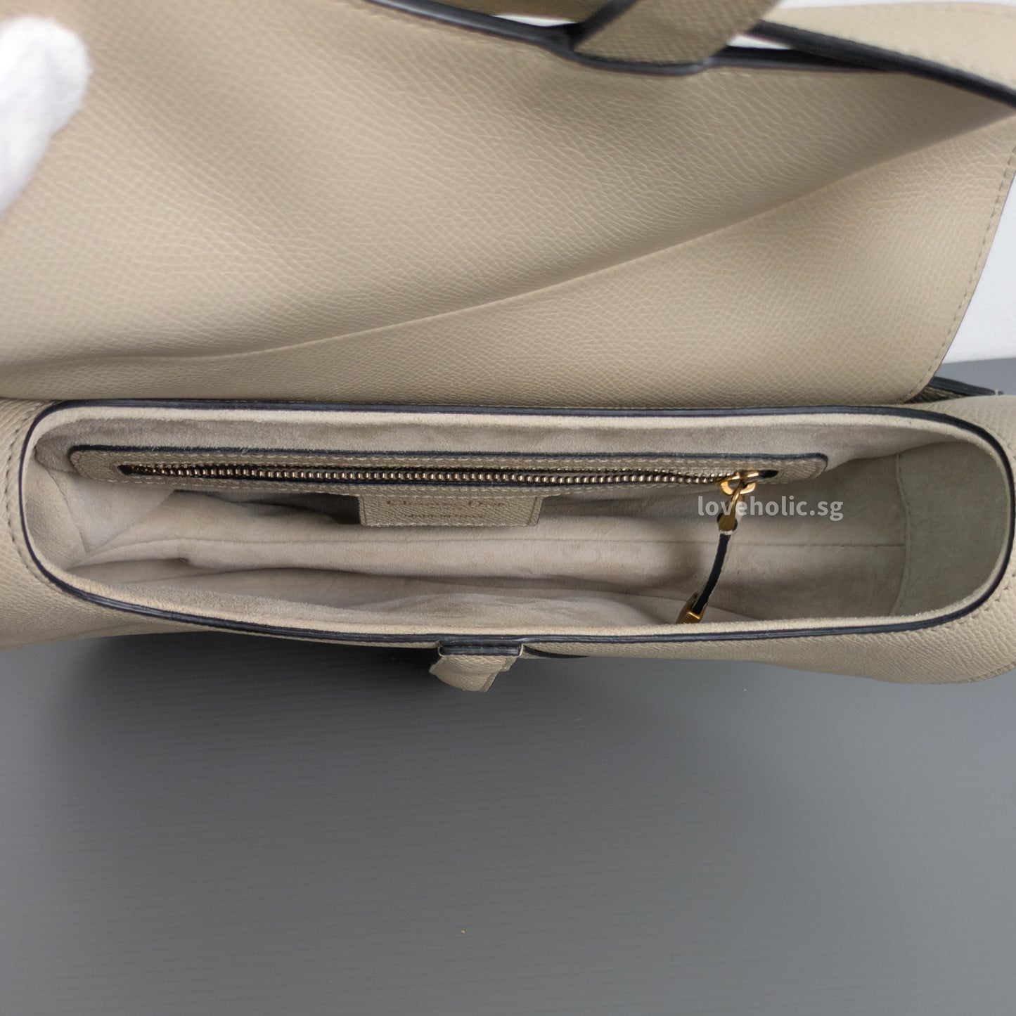 Dior Saddle Beige Grained Calfskin Brushed Gold Hardware-details