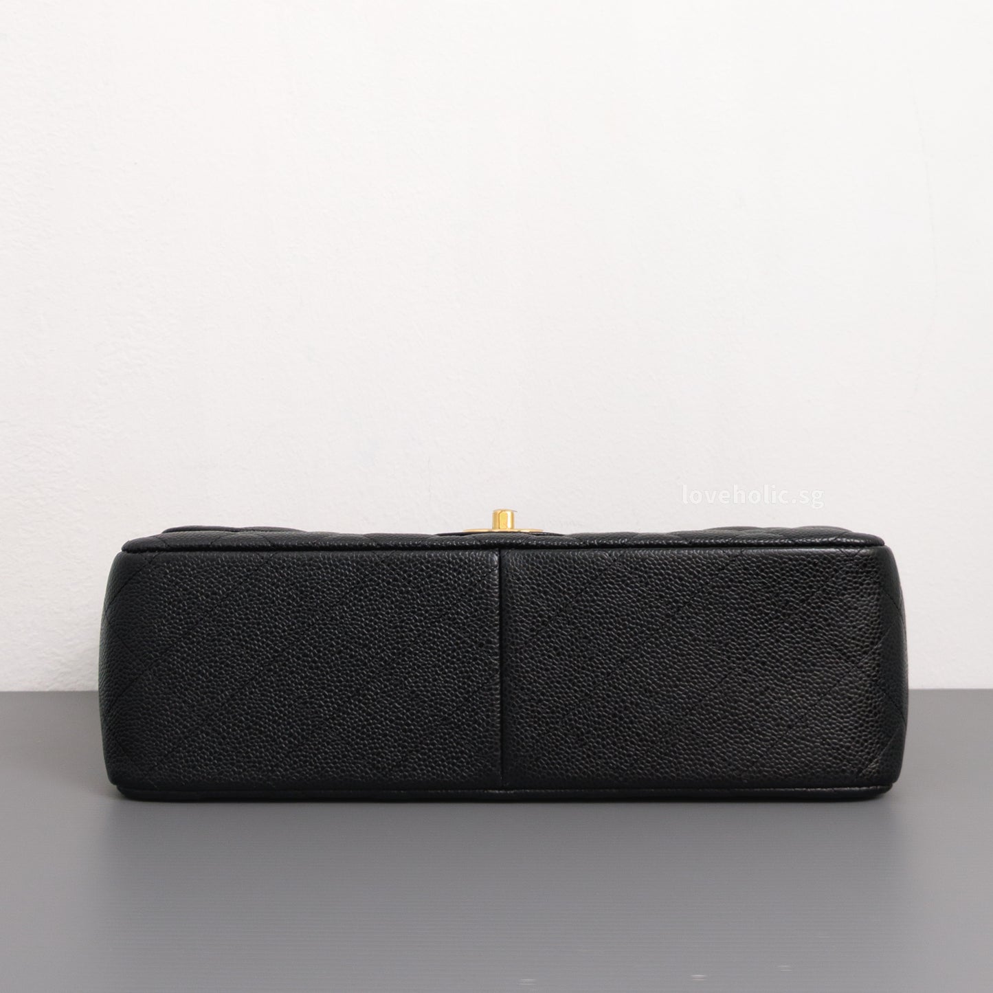 Chanel Classic Flap Jumbo | Black Caviar Gold Hardware-details