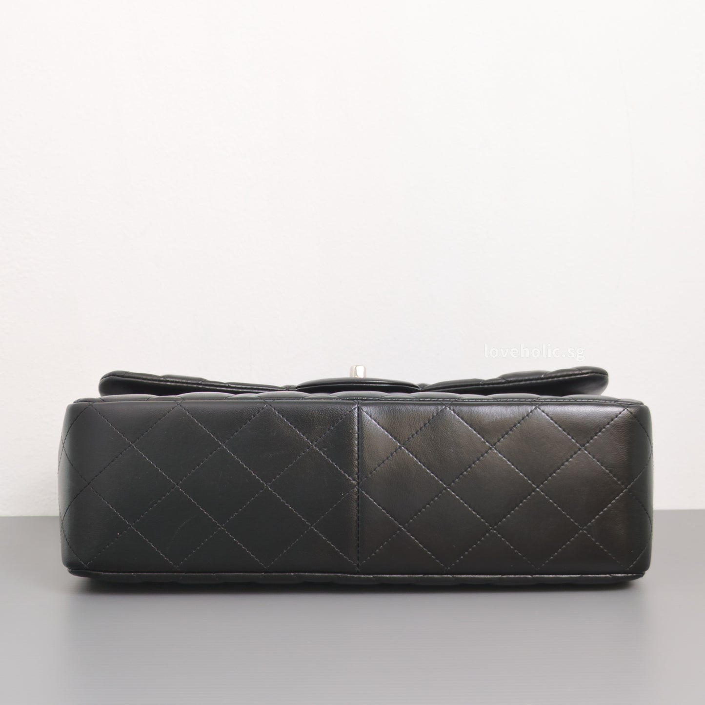 Chanel Classic Flap Jumbo | Black Lambskin Silver Hardware-details