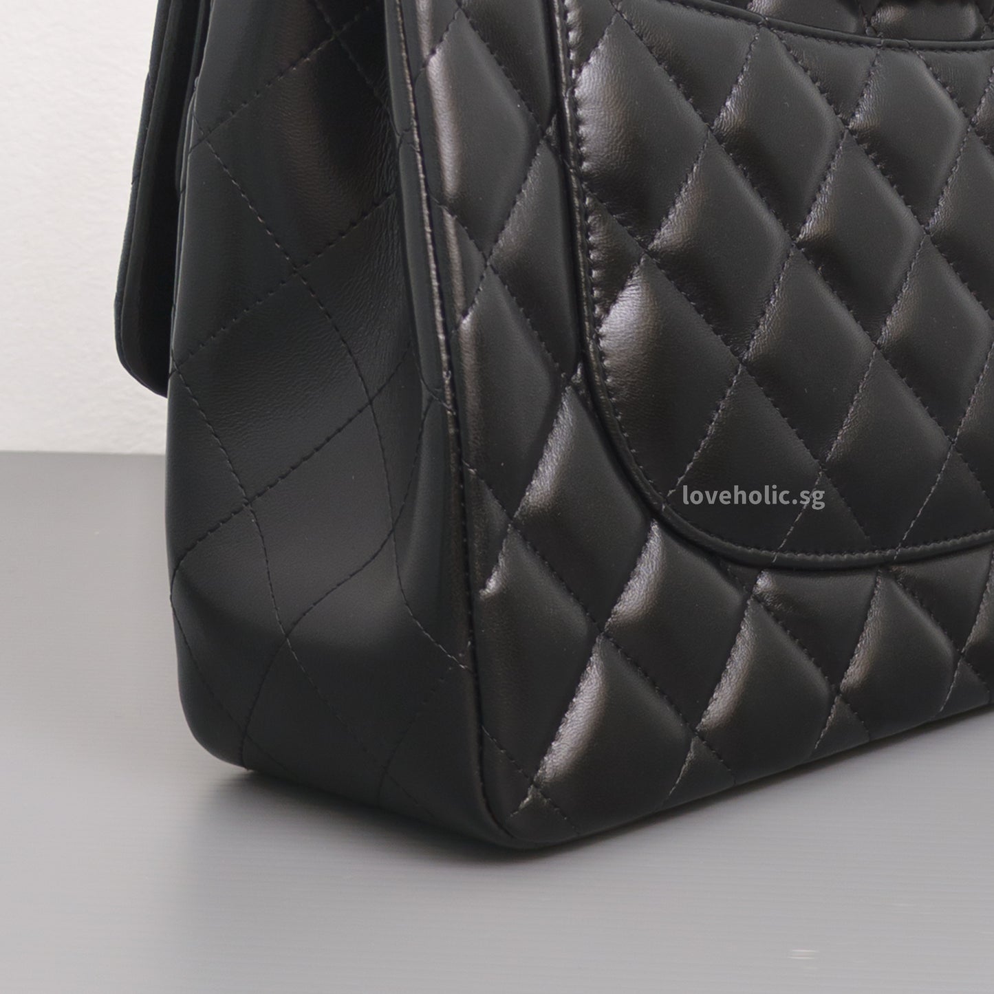 Chanel Classic Flap Jumbo | Black Lambskin Silver Hardware-details