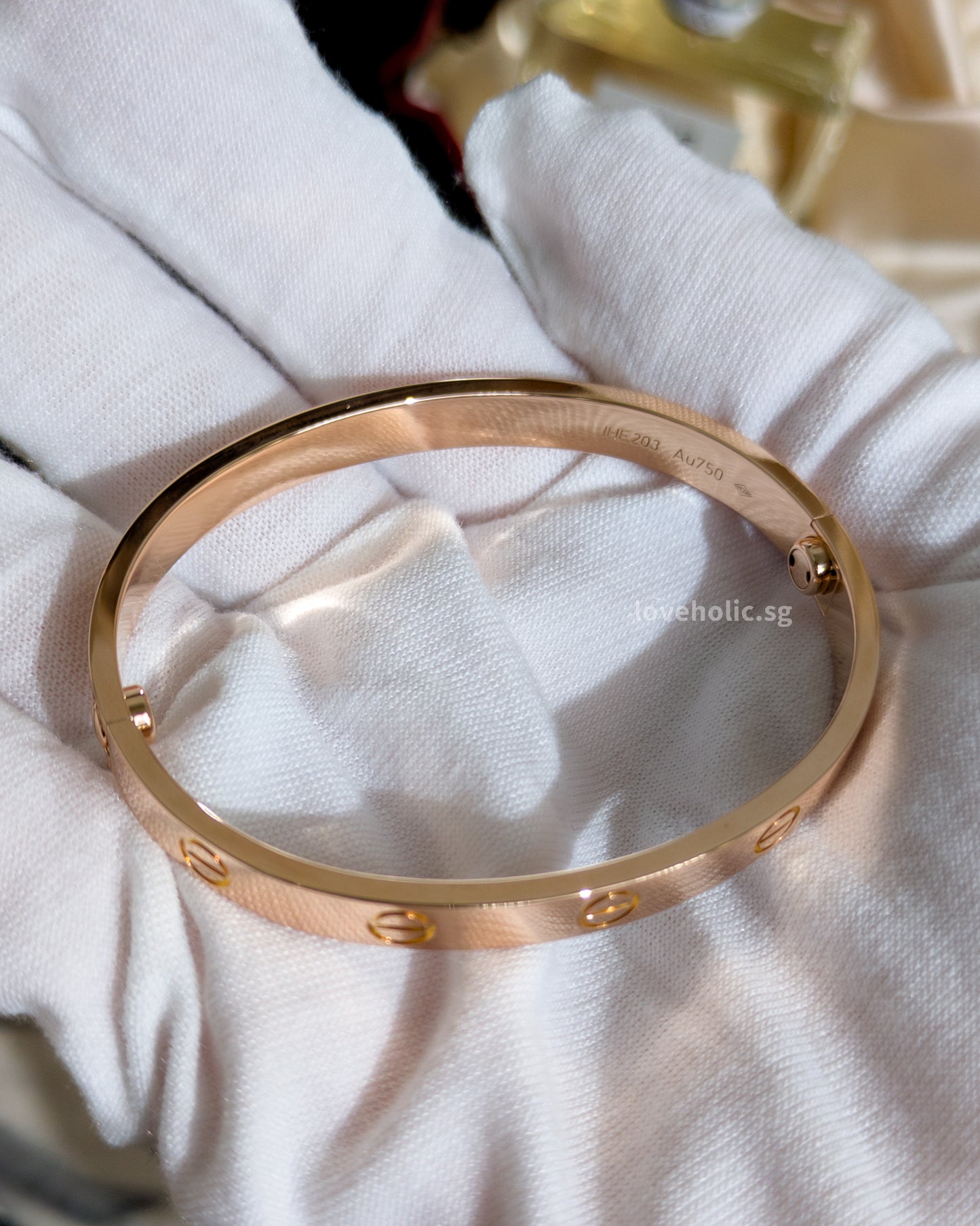 Cartier Love Bracelet Classic Size 16 | 18K Rose Gold-front1